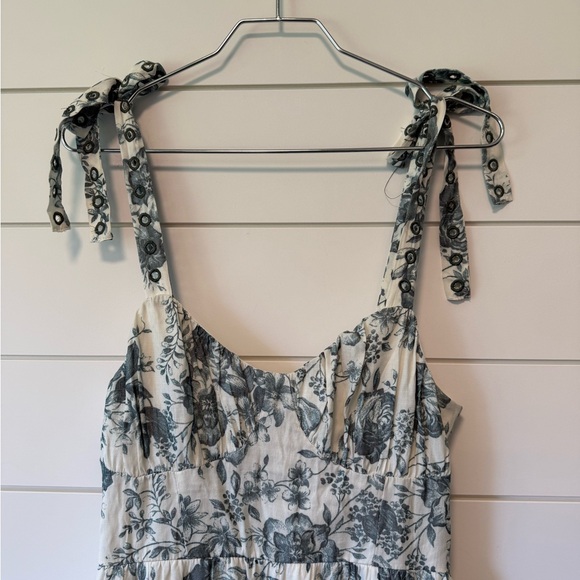 Trixxi Blue and White Floral Print Dress Cottagecore Romantic Spring Size M - Picture 3 of 7